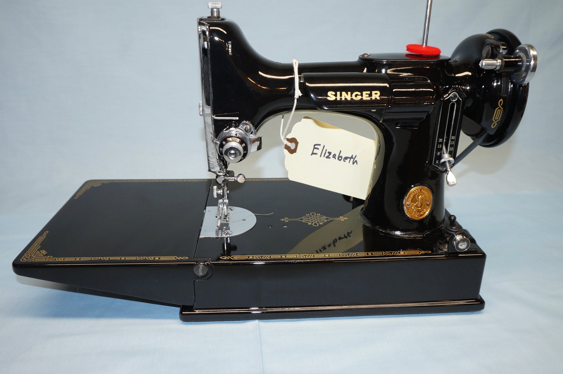 Featherweight Elizabeth front view